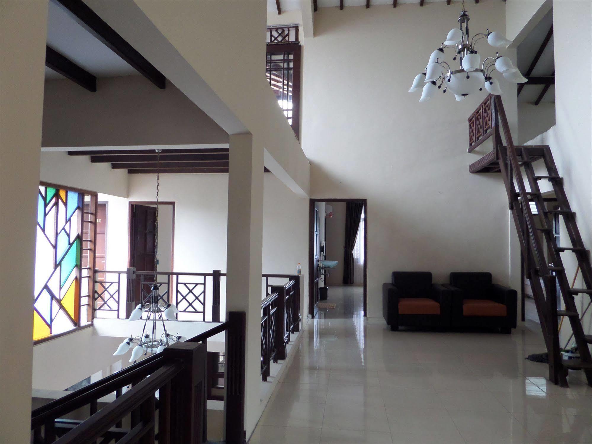 Hotel Oyo 201 Emdi House Timoho Yogyakarta Exteriér fotografie
