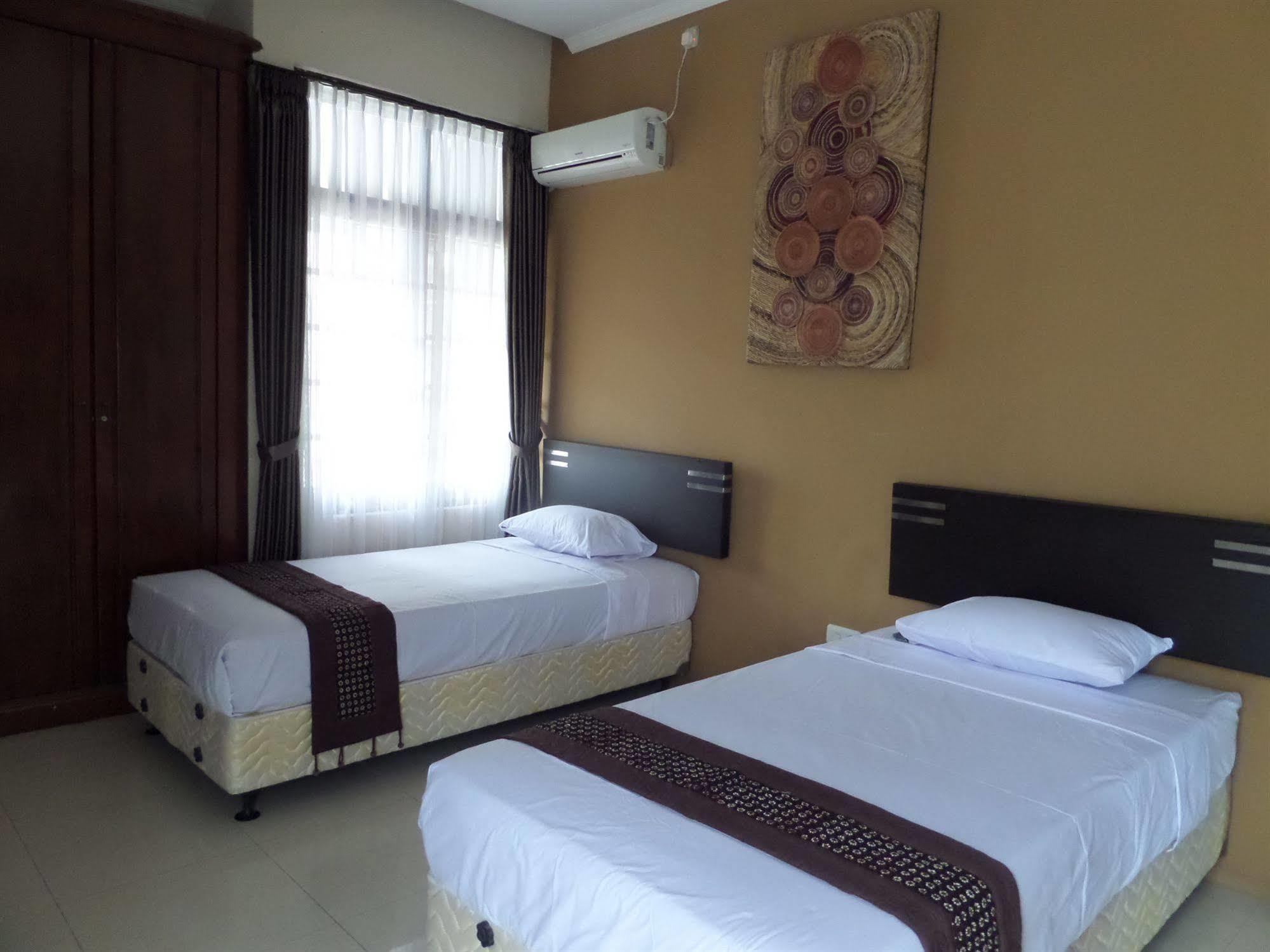 Hotel Oyo 201 Emdi House Timoho Yogyakarta Exteriér fotografie