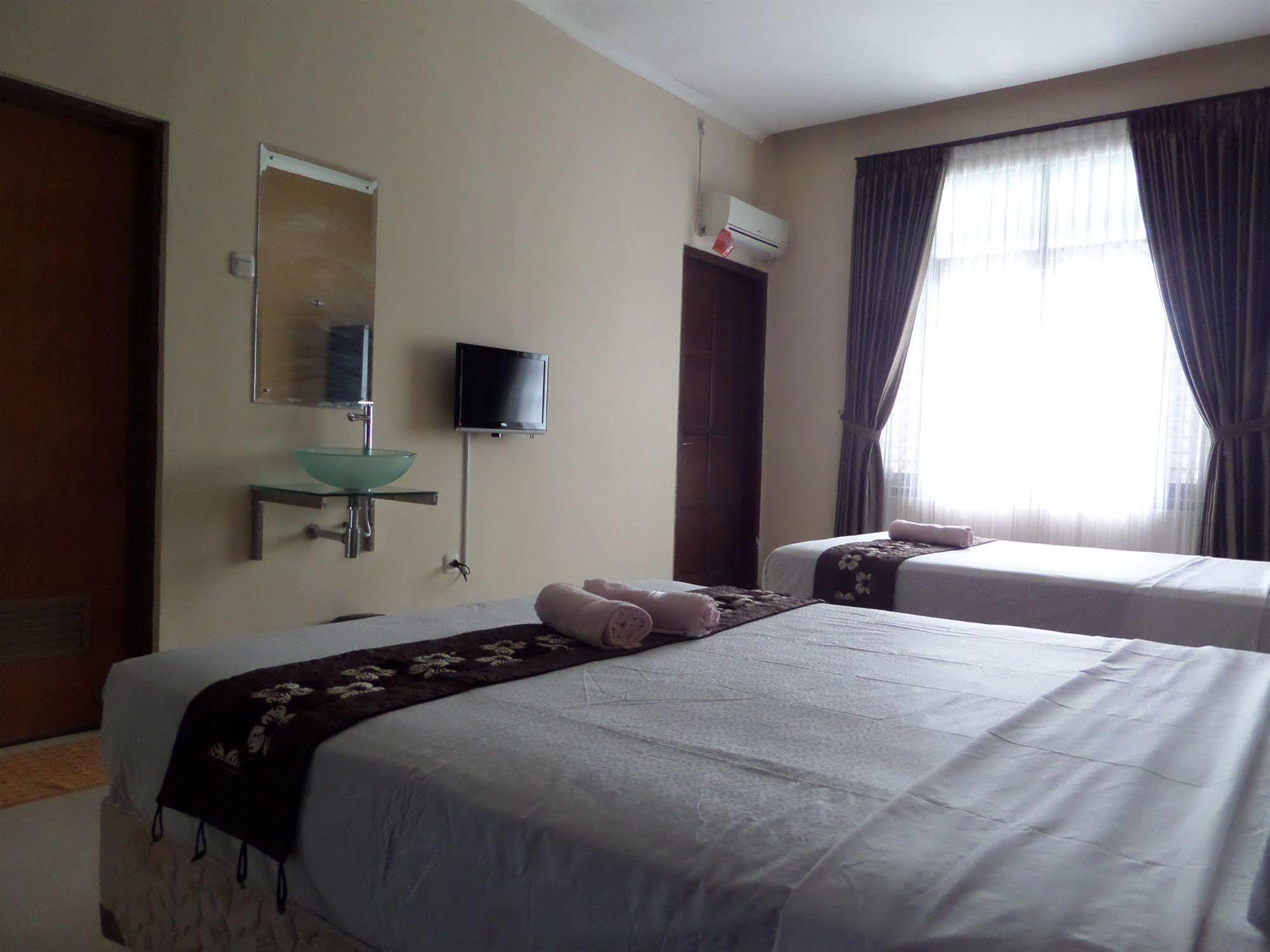 Hotel Oyo 201 Emdi House Timoho Yogyakarta Exteriér fotografie